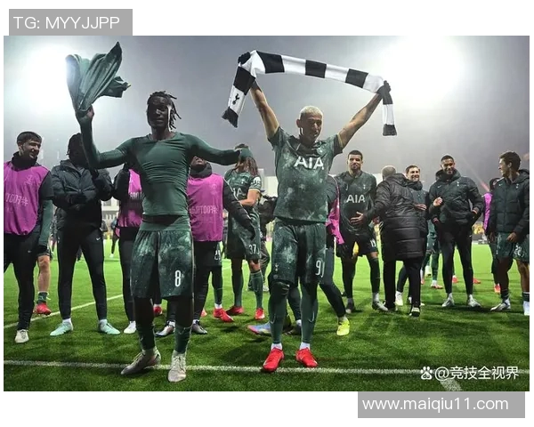 英超足球巨献揭秘重庆足球队如何通过团队协作提升竞技水平与战斗力