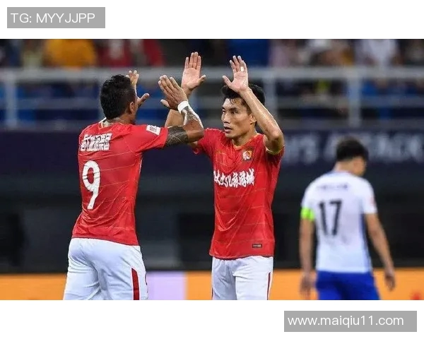 聚焦北京网球队灵活应变能力与欧冠足球战术的深度解析与对比