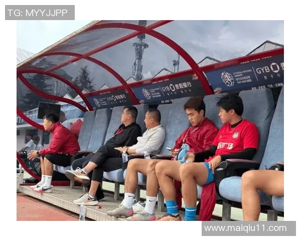 西安足球队团队协作创新高在欧冠赛场展现实力与风采 西安足球队团队协作创新高在欧冠赛场展现实力与风采